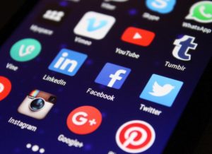 Dangers social media in business